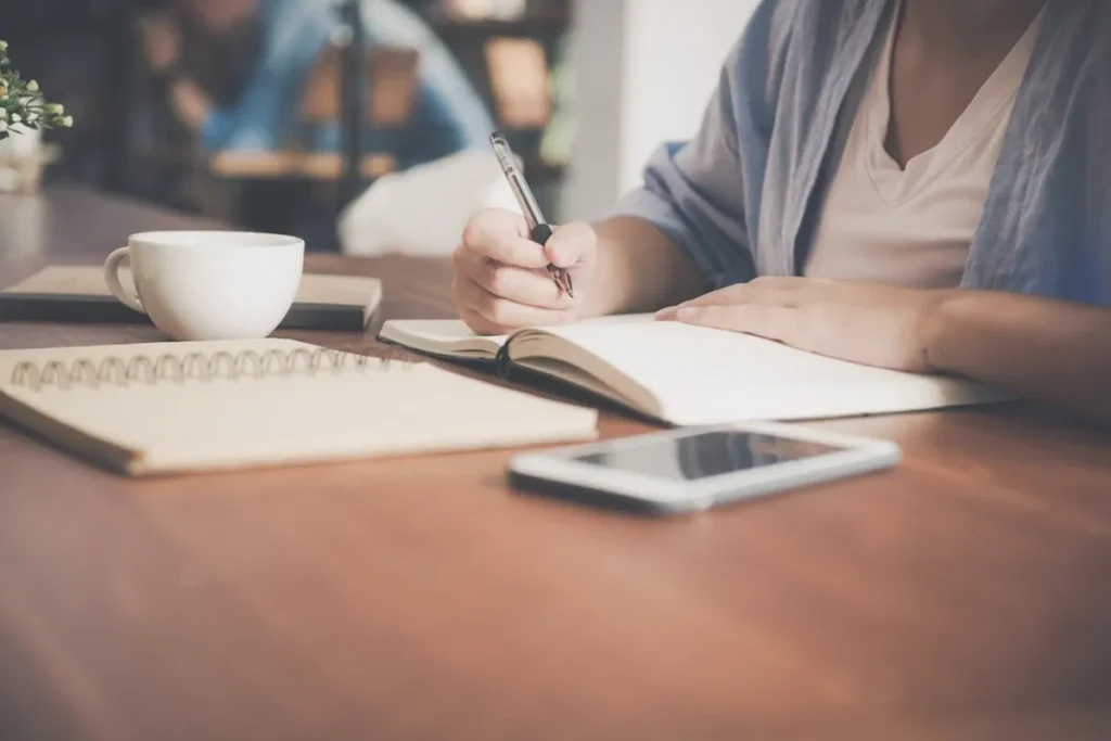 Alunos em Inglês: Anotações e Estudo